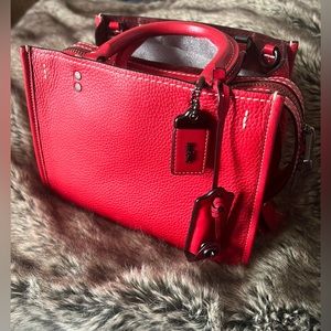 Coach Rogue 25 - 1941 Red